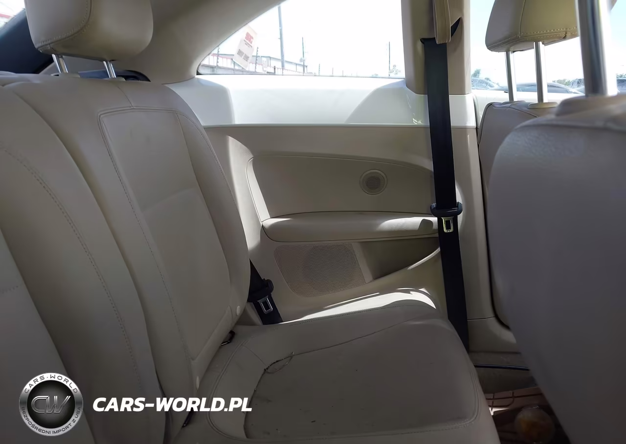 2013 Volkswagen Beetle 2.5L VIN:3VWJX7AT0DM678121 - 8