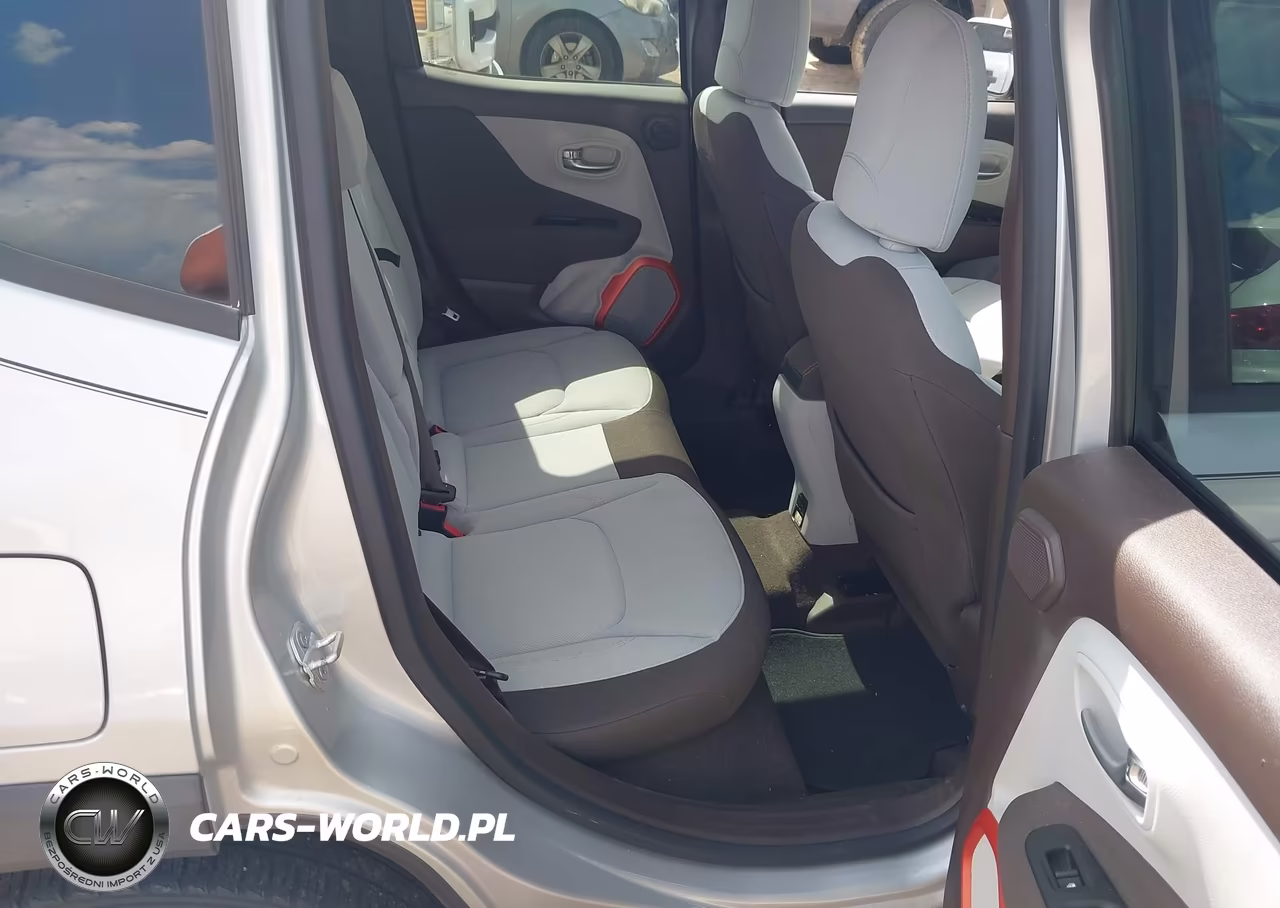 2015 Jeep Renegade Latitude VIN:ZACCJABT7FPB87084 - 8