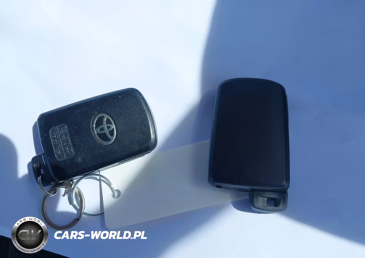 2019 Toyota Highlander Xle VIN:5TDJZRFH7KS608657 - 11