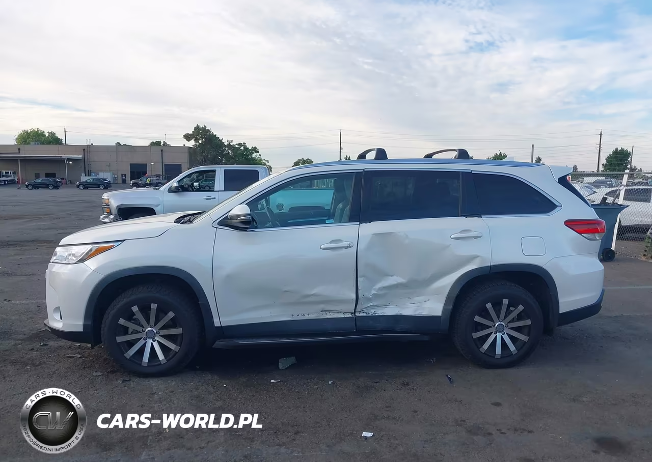 2019 Toyota Highlander Xle VIN:5TDJZRFH7KS608657 - 14
