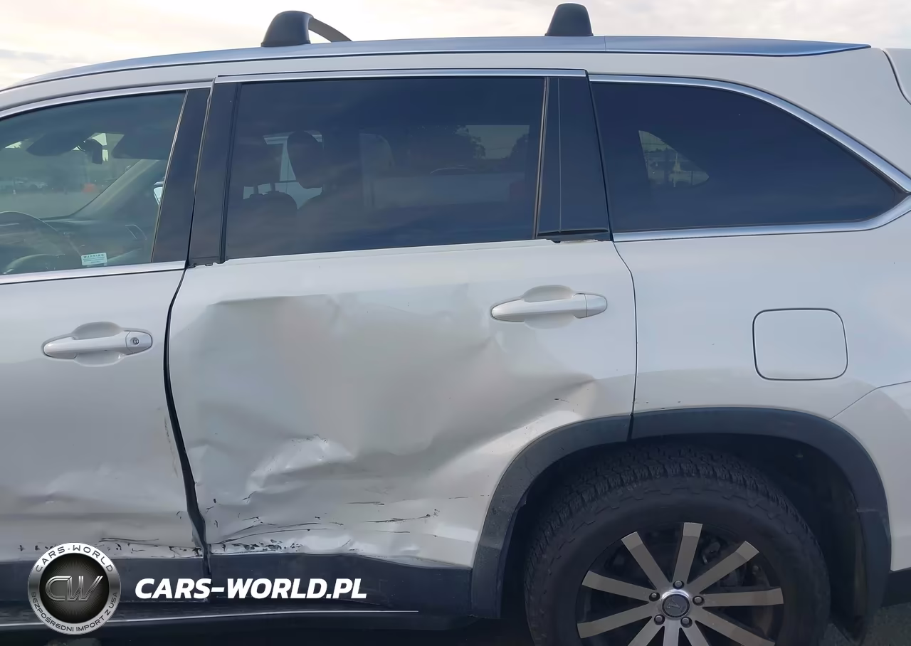 2019 Toyota Highlander Xle VIN:5TDJZRFH7KS608657 - 6