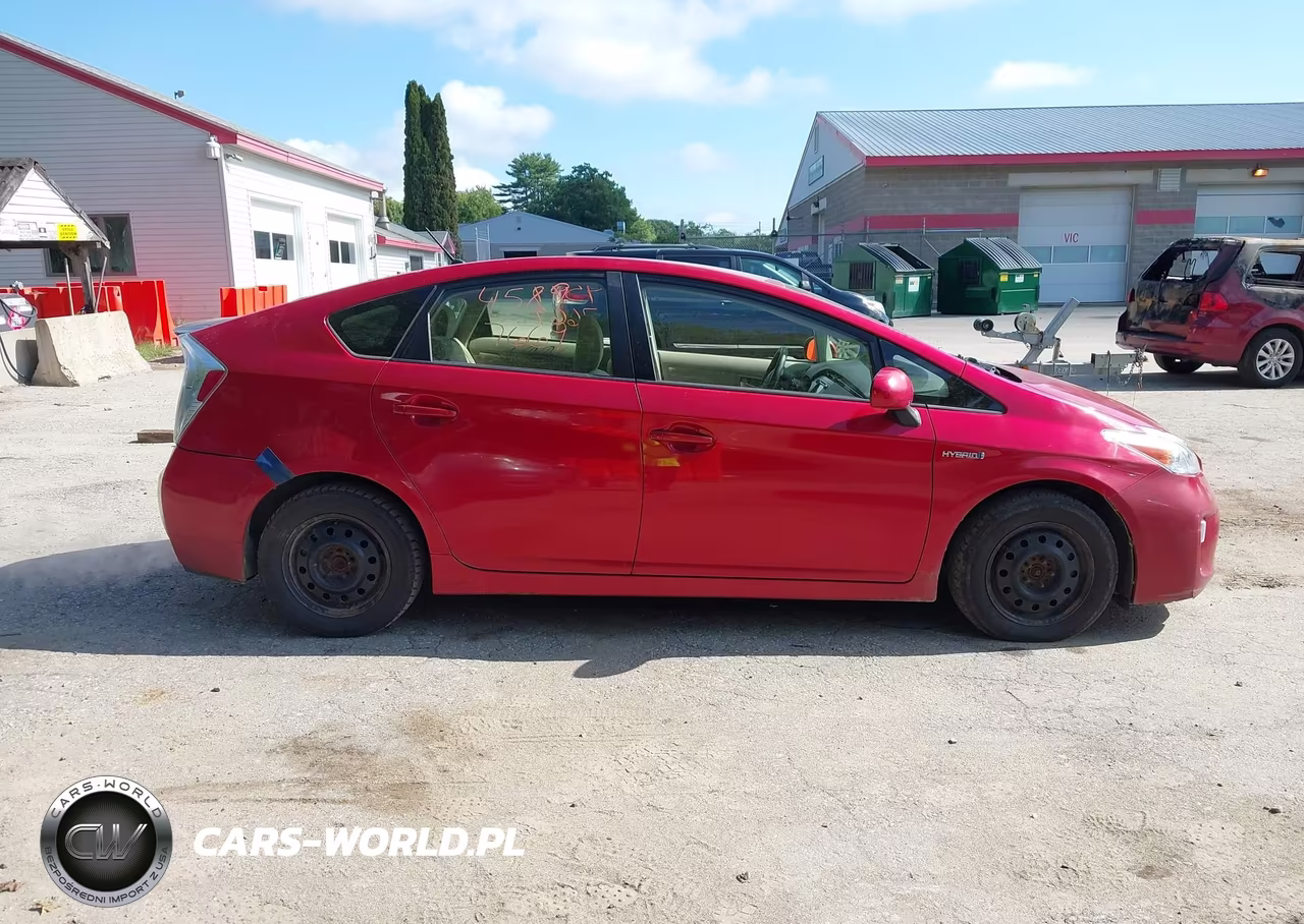 2013 Toyota Prius Two VIN:JTDKN3DU9D0345316 - 13