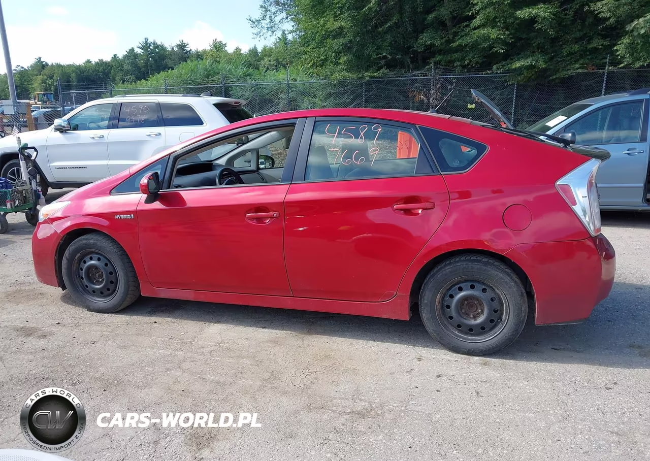 2013 Toyota Prius Two VIN:JTDKN3DU9D0345316 - 14