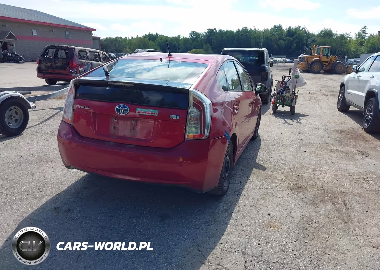 2013 Toyota Prius Two VIN:JTDKN3DU9D0345316 - 4