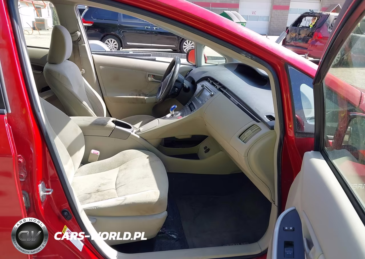 2013 Toyota Prius Two VIN:JTDKN3DU9D0345316 - 5