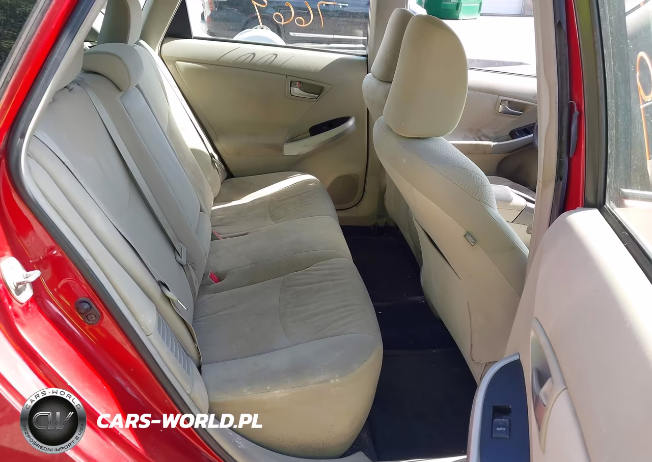 2013 Toyota Prius Two VIN:JTDKN3DU9D0345316 - 8