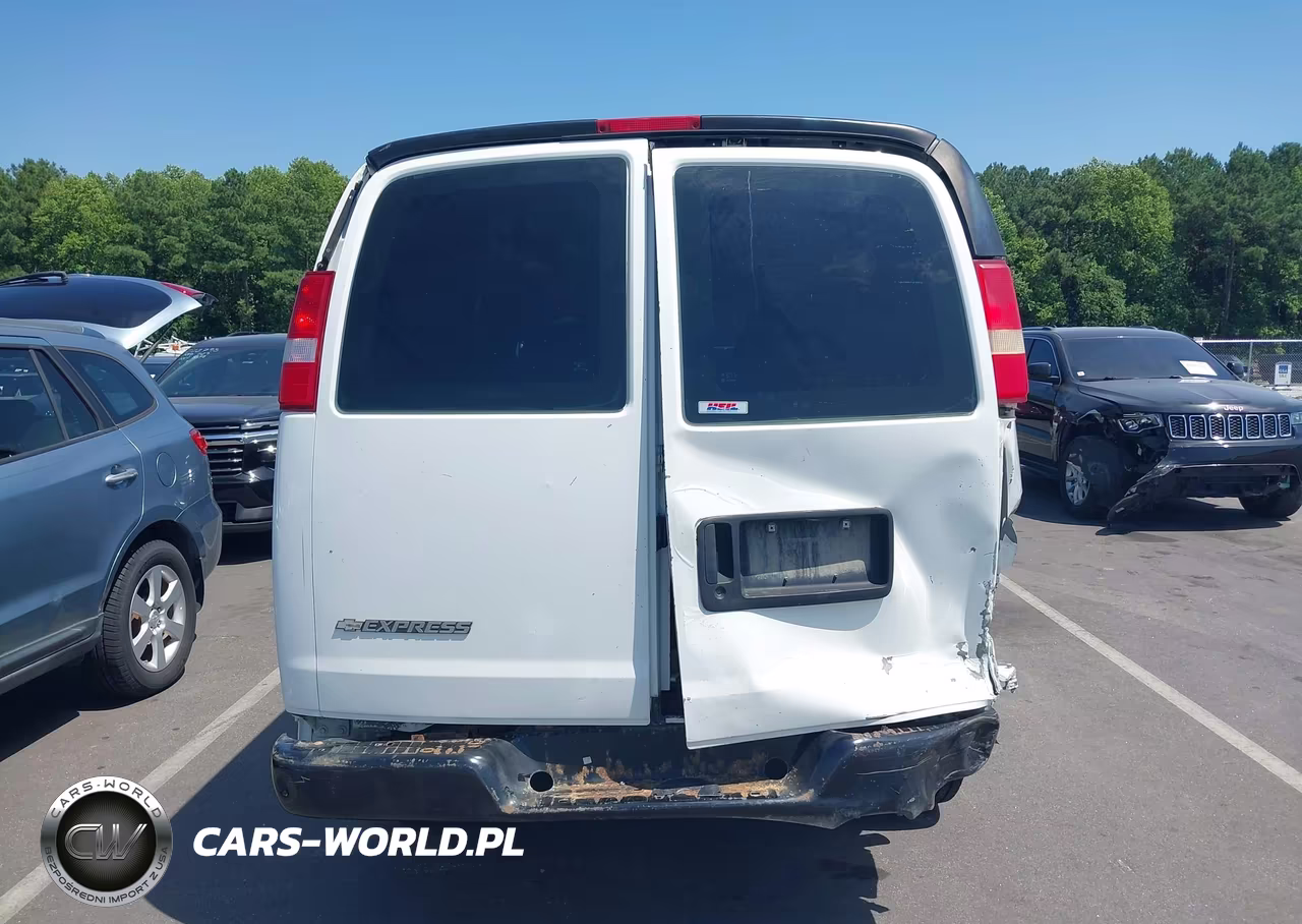 2007 Chevrolet Express Cargo Van Work Van VIN:1GCHG35U571106931 - 17