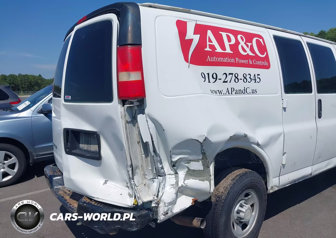 2007 Chevrolet Express Cargo Van Work Van VIN:1GCHG35U571106931 - 6