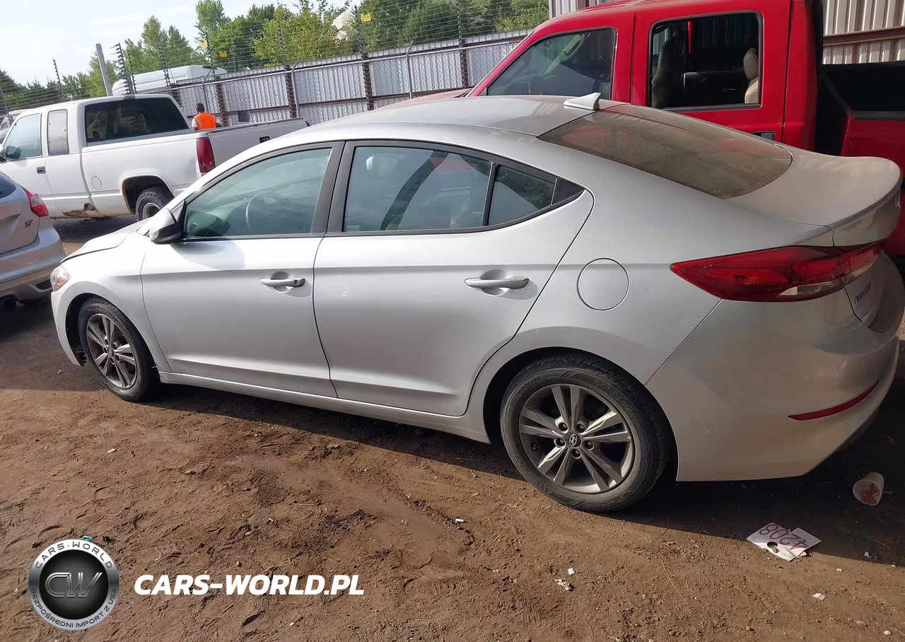 HYUNDAI ELANTRA SE VIN:5NPD84LF5JH257354 - 14