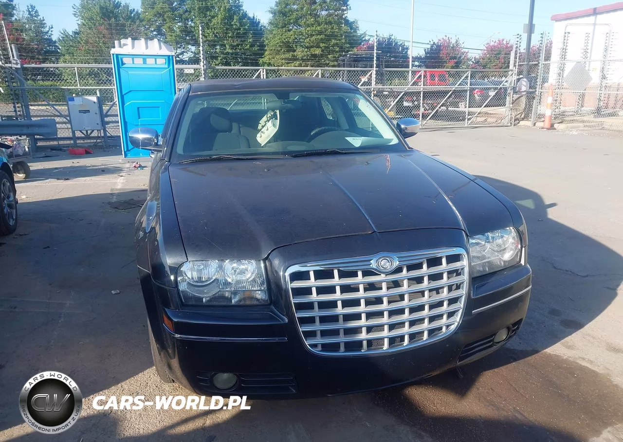 2010 Chrysler 300 Touring Plus VIN:2C3CA1CV8AH258680 - 12