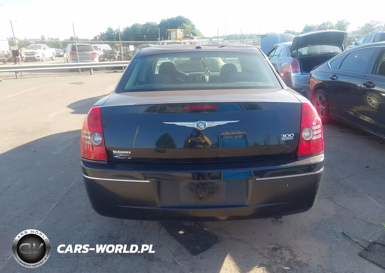 2010 Chrysler 300 Touring Plus VIN:2C3CA1CV8AH258680 - 16