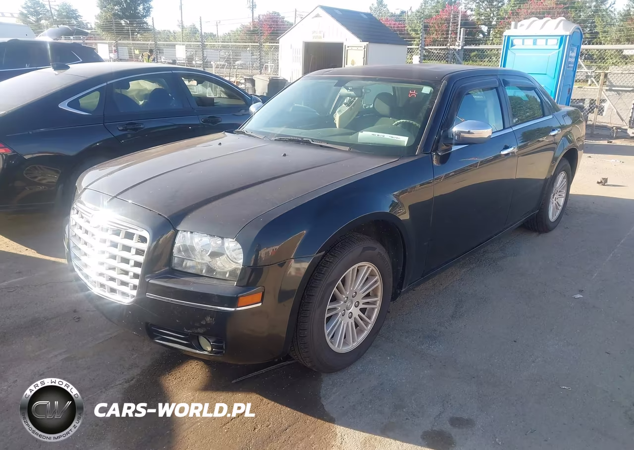 2010 Chrysler 300 Touring Plus VIN:2C3CA1CV8AH258680 - 2
