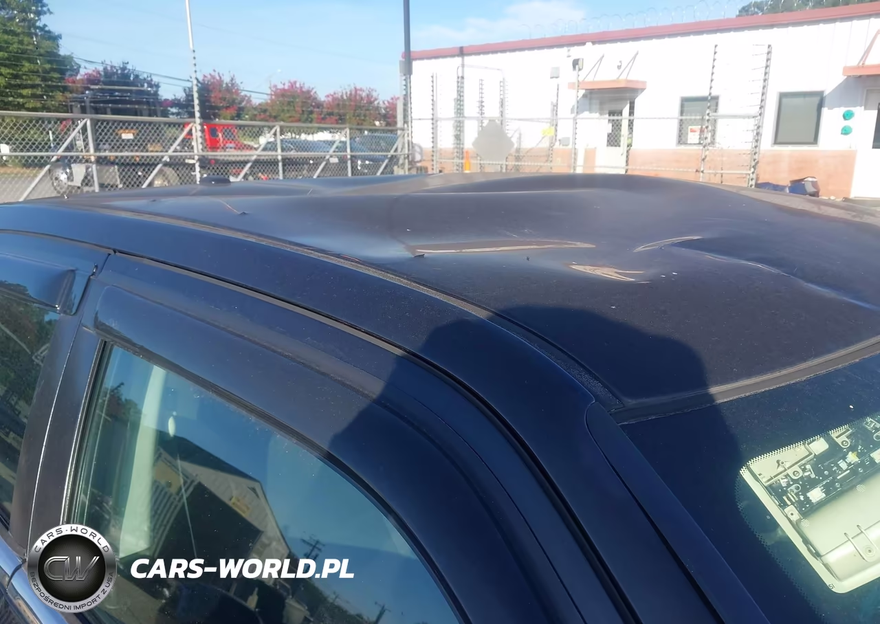 2010 Chrysler 300 Touring Plus VIN:2C3CA1CV8AH258680 - 6