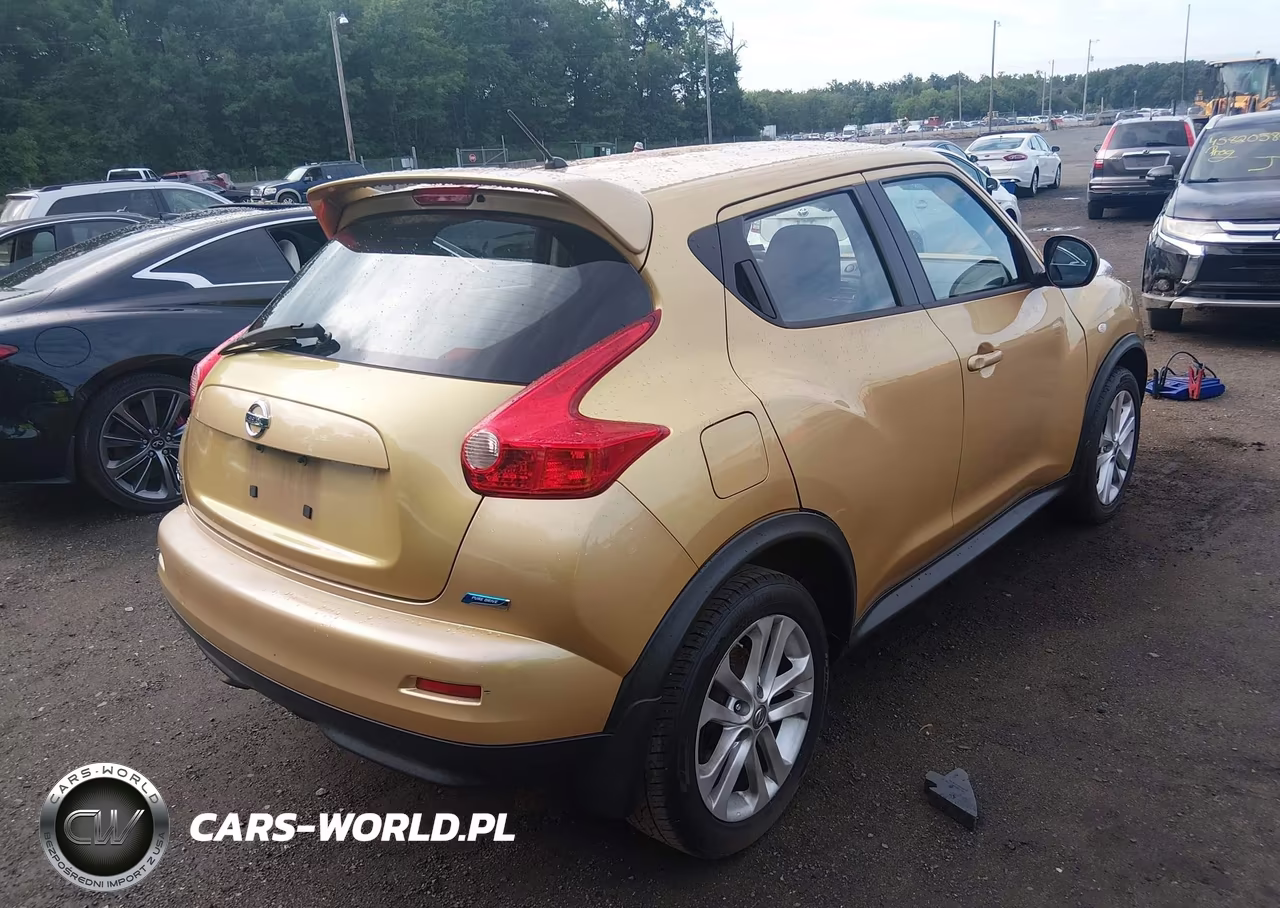 2014 Nissan Juke S VIN:JN8AF5MR9ET355073 - 4
