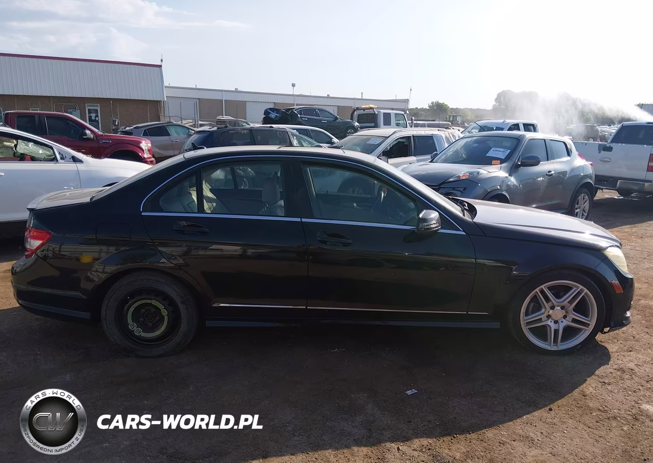 2010 Mercedes-Benz C 300 Sport VIN:WDDGF5EB6AR108713 - 13