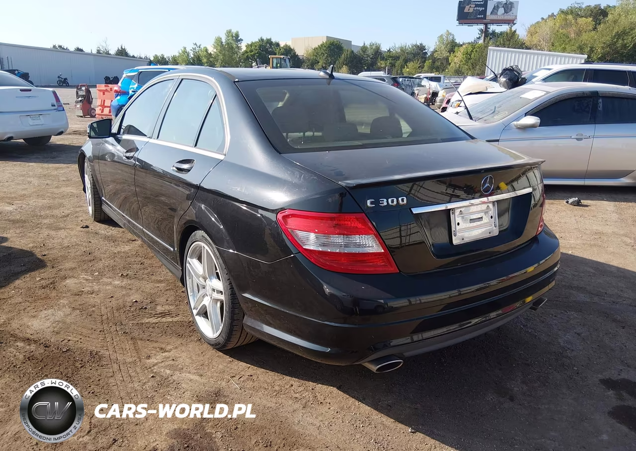 2010 Mercedes-Benz C 300 Sport VIN:WDDGF5EB6AR108713 - 3