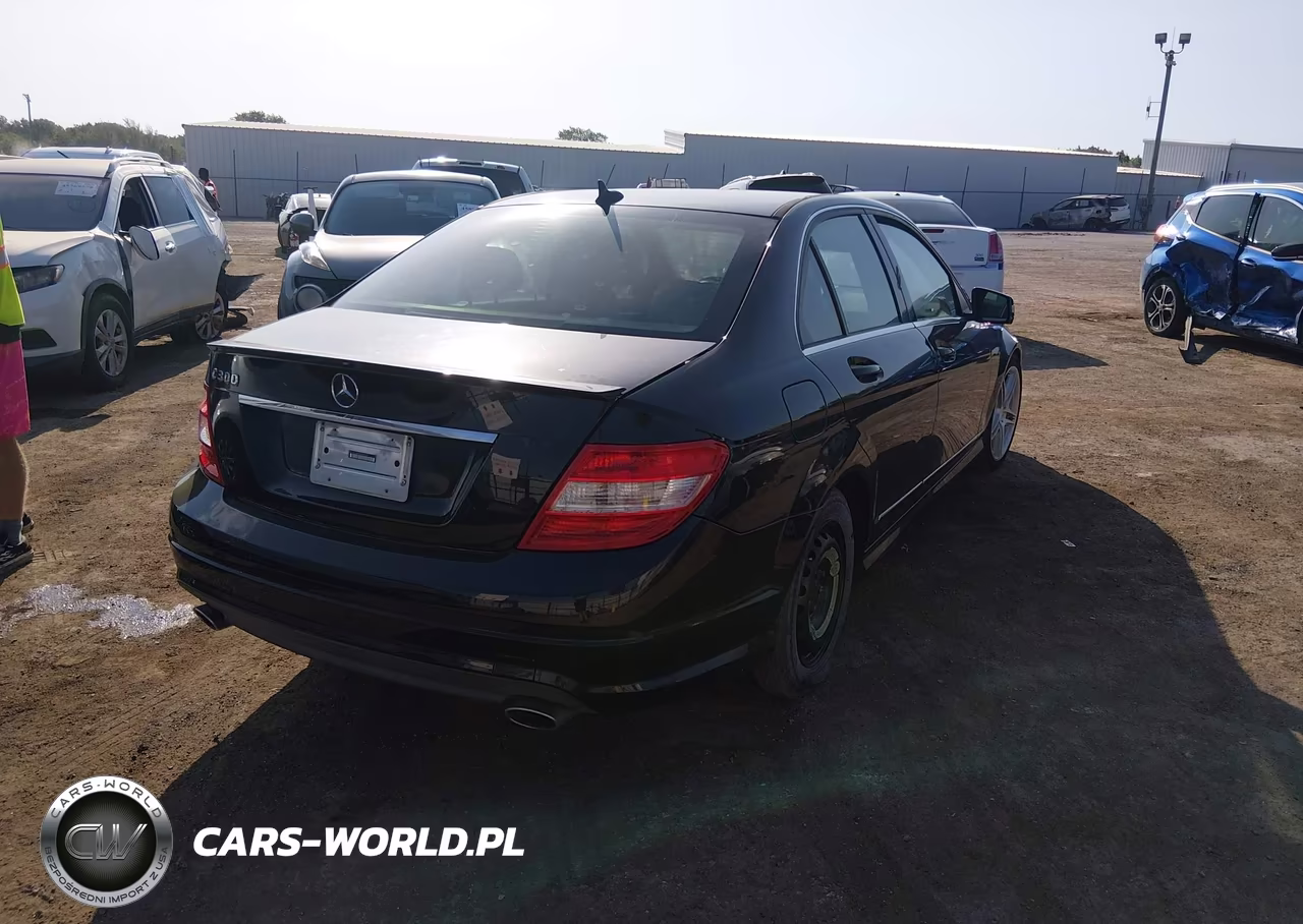 2010 Mercedes-Benz C 300 Sport VIN:WDDGF5EB6AR108713 - 4