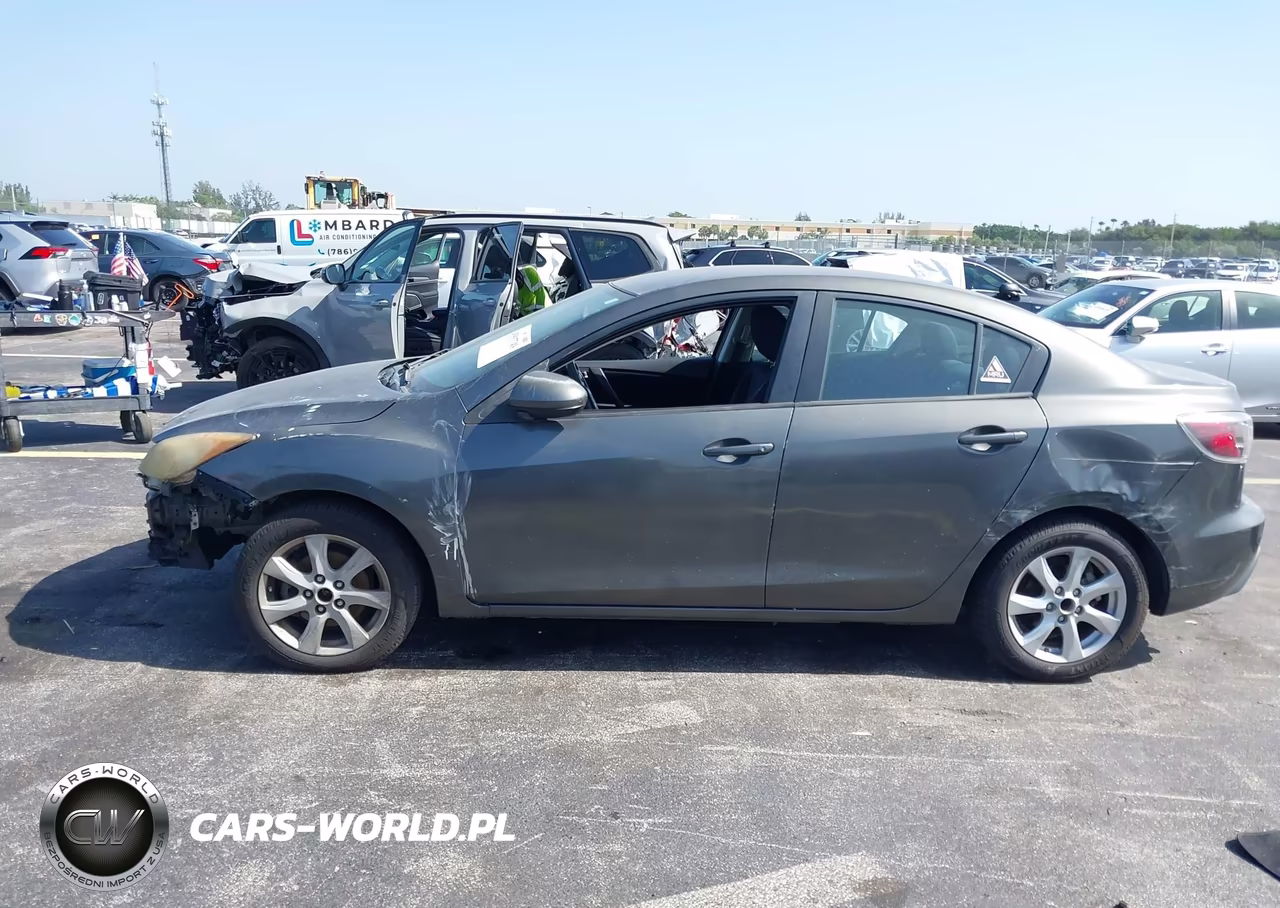 2011 Mazda Mazda3 I Touring VIN:JM1BL1VF8B1362125 - 14