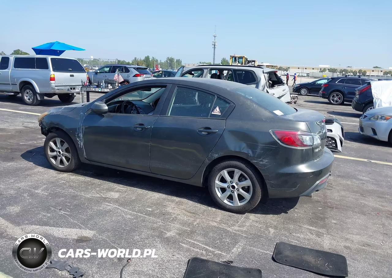 2011 Mazda Mazda3 I Touring VIN:JM1BL1VF8B1362125 - 3