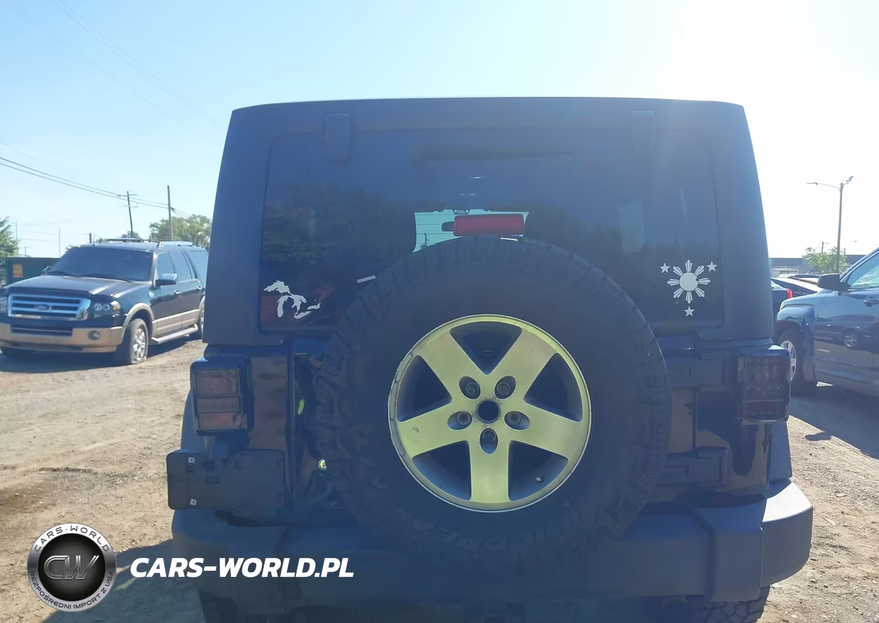 2012 Jeep Wrangler Unlimited Rubicon VIN:1C4BJWFGXCL125331 - 16