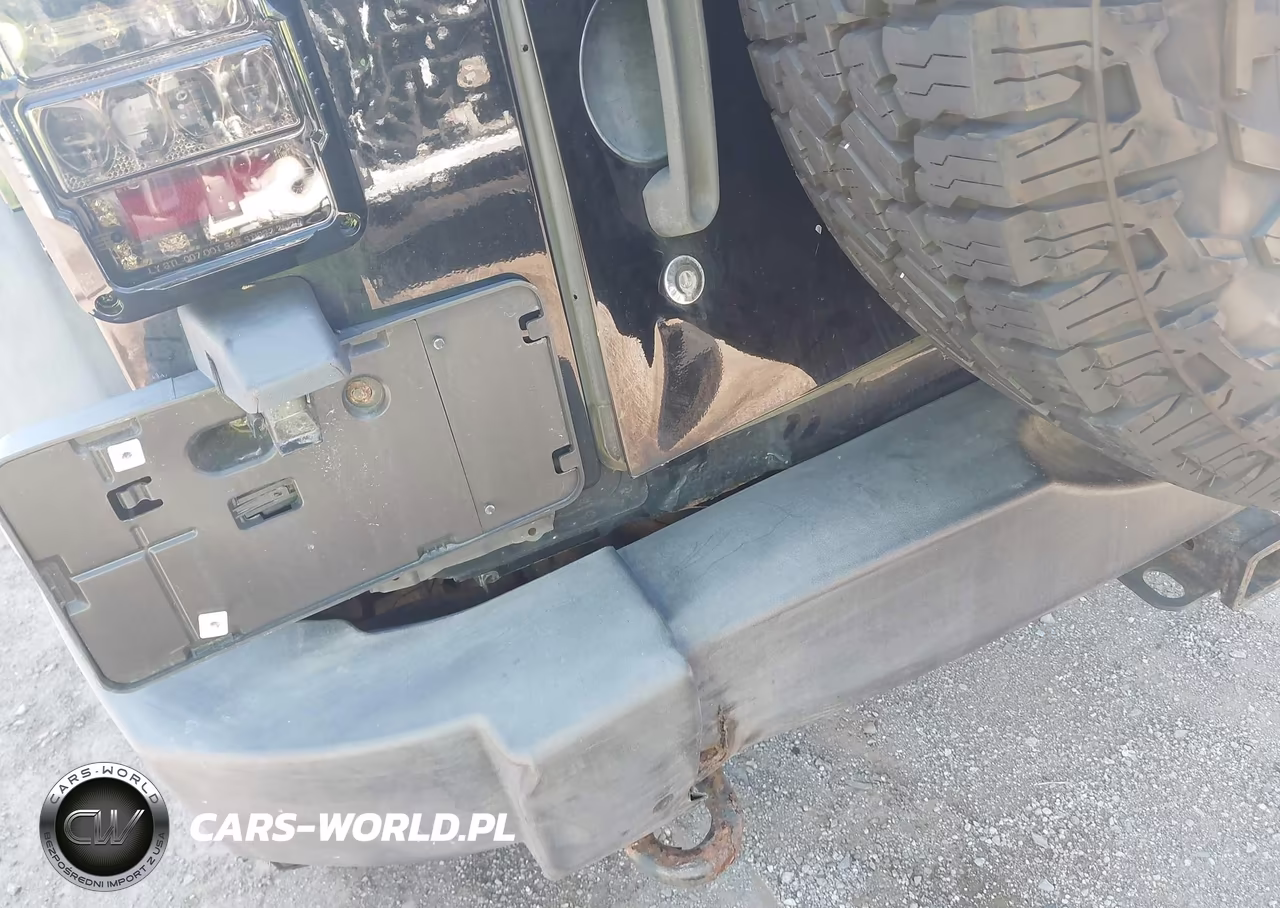 2012 Jeep Wrangler Unlimited Rubicon VIN:1C4BJWFGXCL125331 - 6