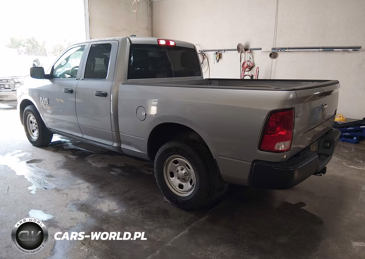 2019 Ram 1500 Classic Tradesman 4X2 6'4 Box VIN:1C6RR6FG7KS643738 - 3