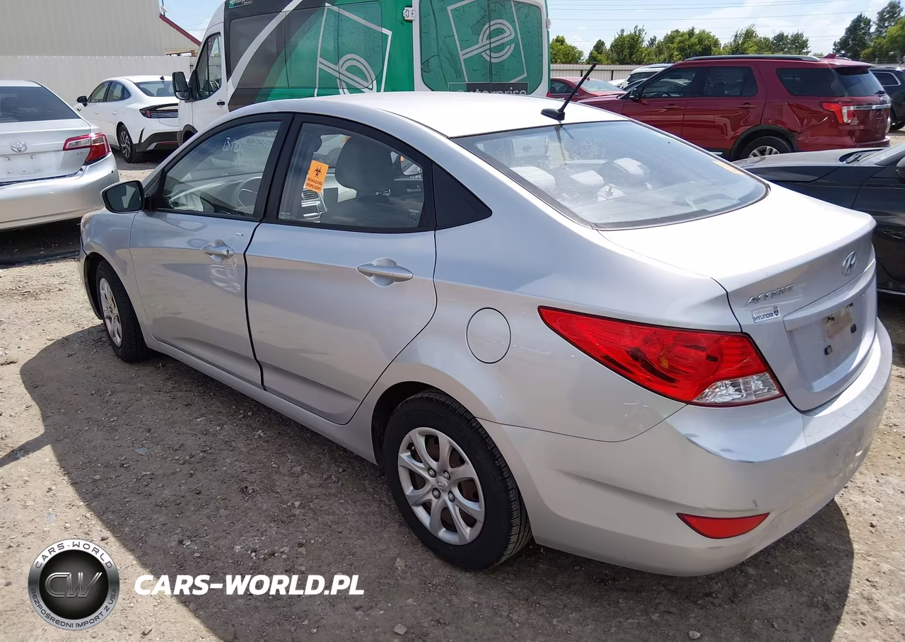 2014 Hyundai Accent Gls VIN:KMHCT4AE5EU749989 - 3