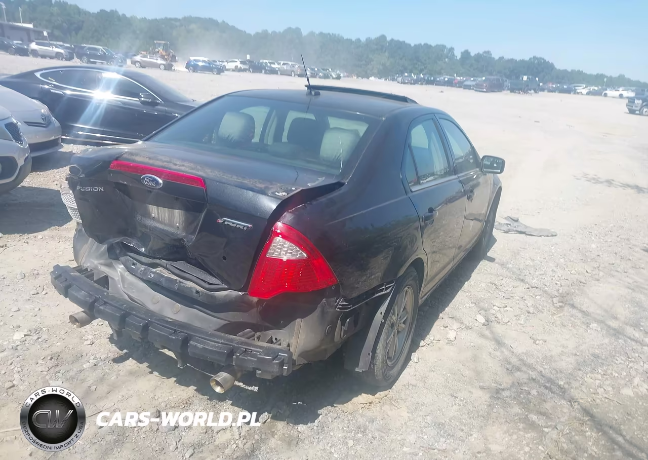 2012 Ford Fusion Sport VIN:3FAHP0KC2CR272324 - 4