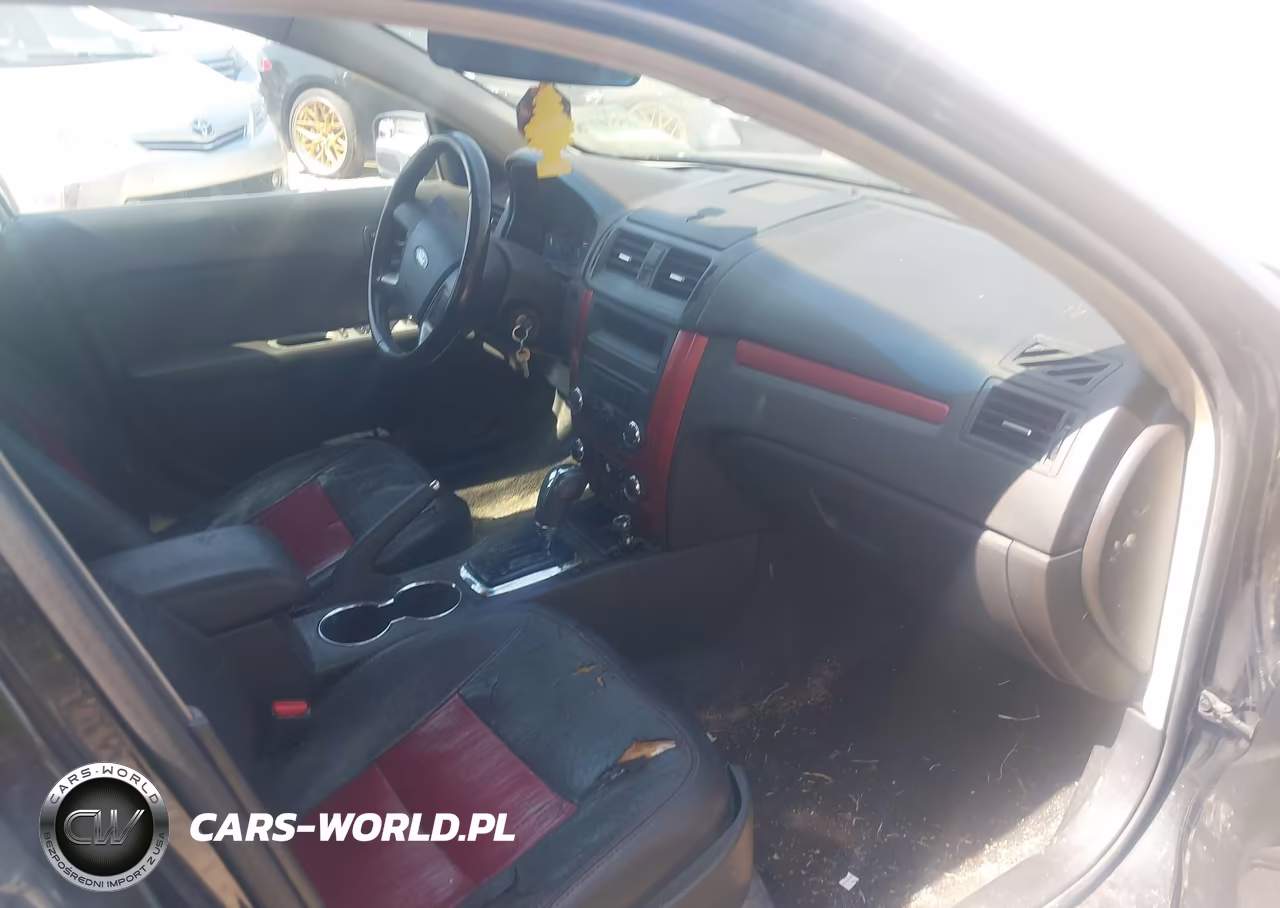 2012 Ford Fusion Sport VIN:3FAHP0KC2CR272324 - 5