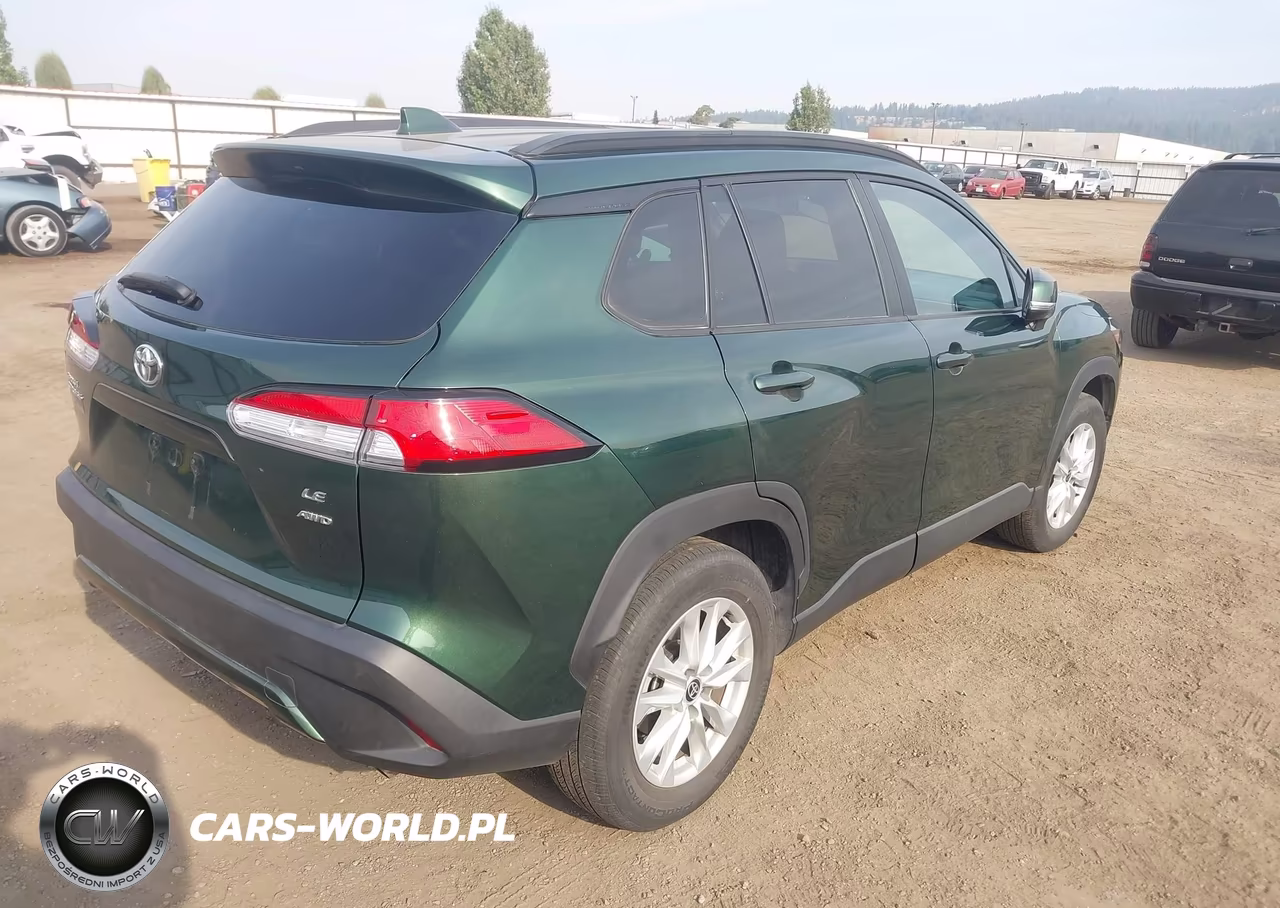 2022 Toyota Corolla Cross Le VIN:7MUBAABG2NV003157 - 4