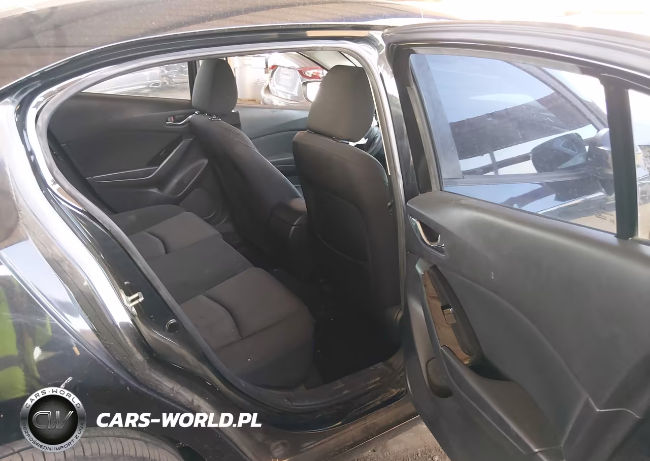 2018 Mazda Mazda3 Sport VIN:3MZBN1U72JM167446 - 8