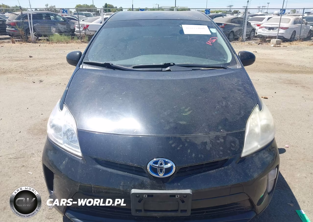 2013 Toyota Prius Two VIN:JTDKN3DU2D5633391 - 13