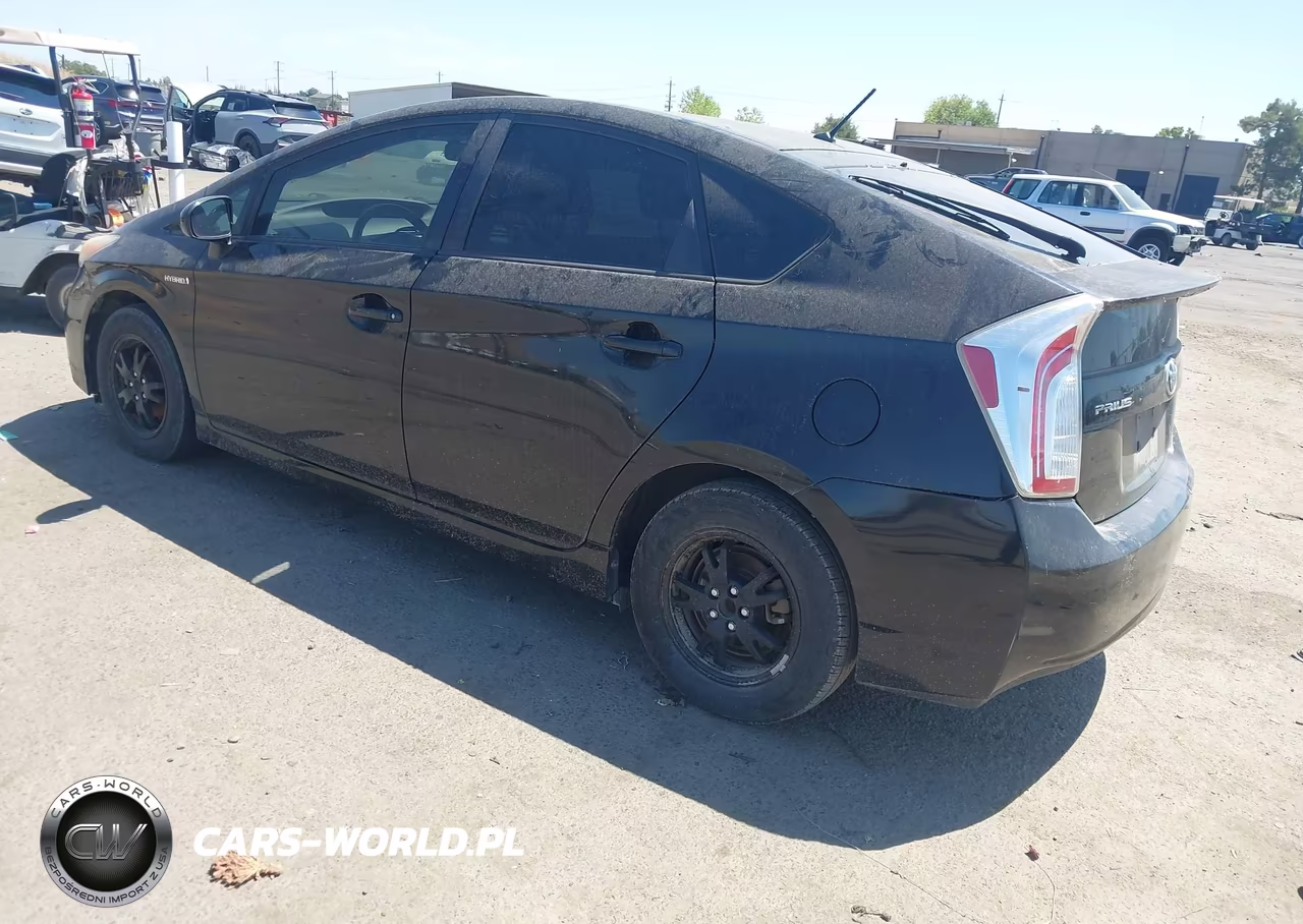 2013 Toyota Prius Two VIN:JTDKN3DU2D5633391 - 3