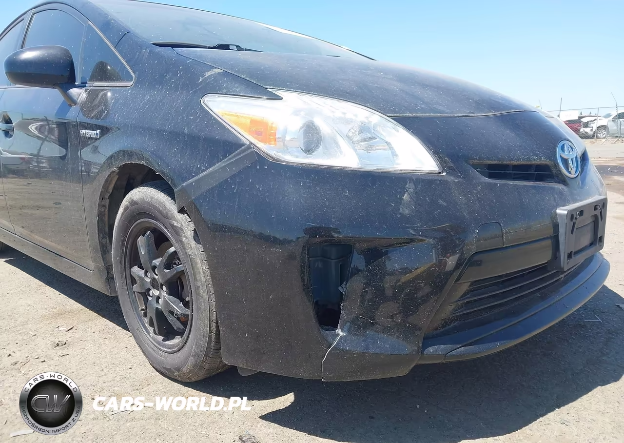 2013 Toyota Prius Two VIN:JTDKN3DU2D5633391 - 6