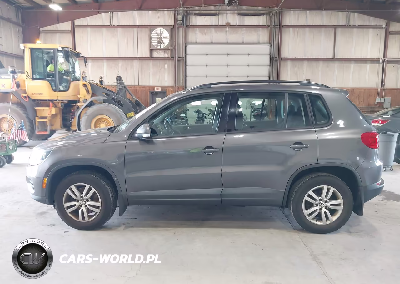 2015 Volkswagen Tiguan S VIN:WVGBV7AX2FW575121 - 14