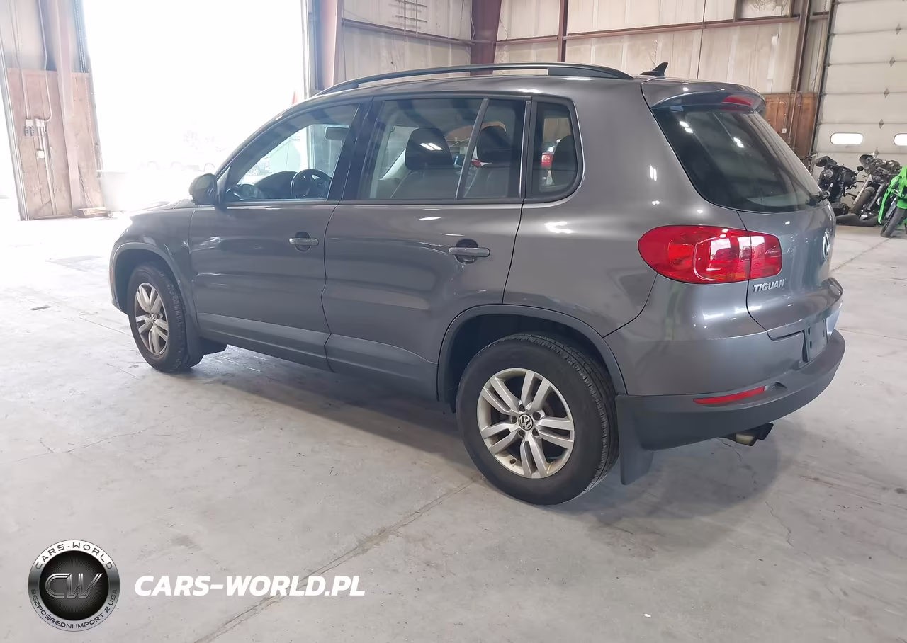 2015 Volkswagen Tiguan S VIN:WVGBV7AX2FW575121 - 3