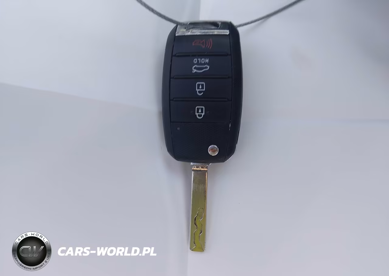 2018 Kia Optima S VIN:5XXGT4L37JG240696 - 11