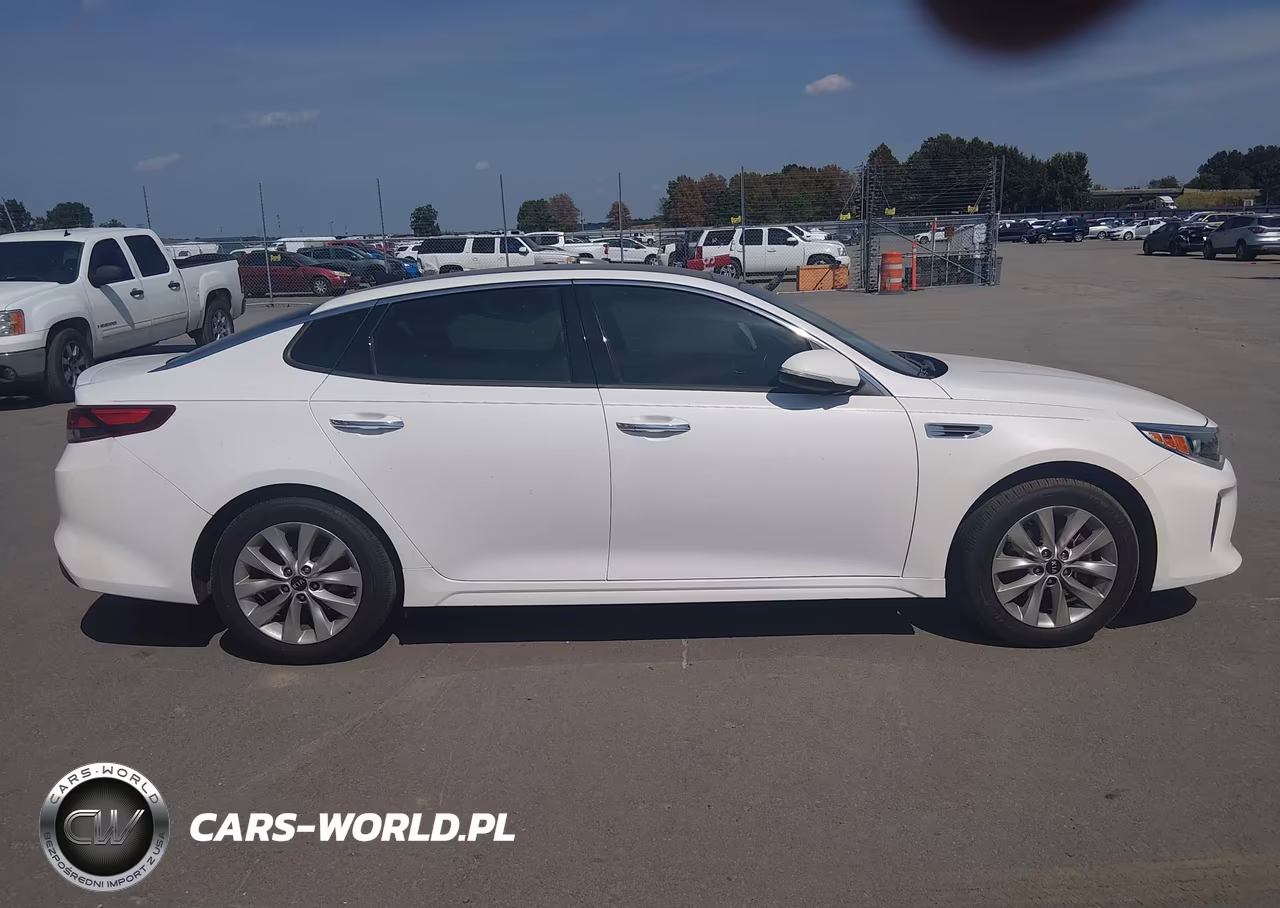 2018 Kia Optima S VIN:5XXGT4L37JG240696 - 13