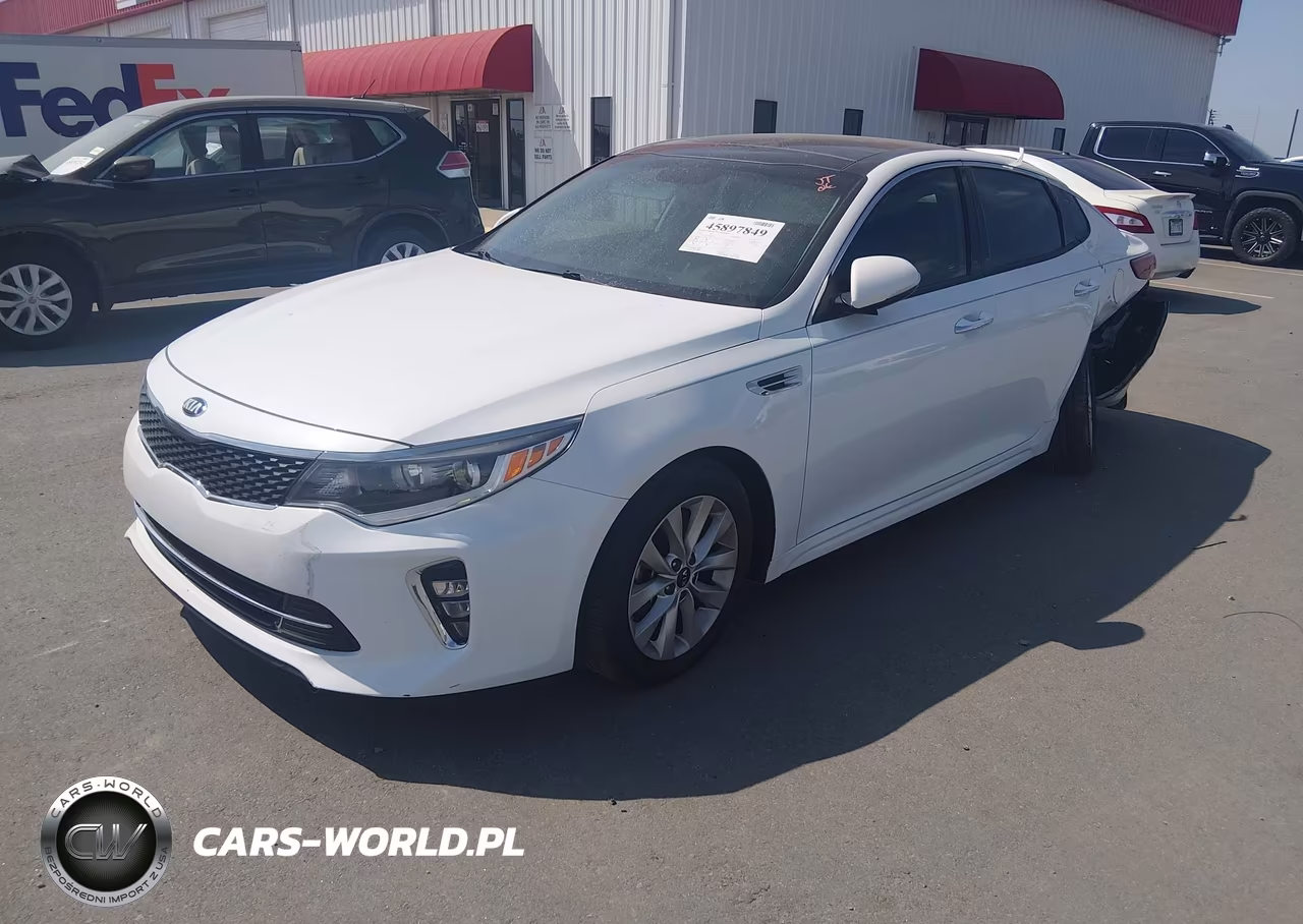 2018 Kia Optima S VIN:5XXGT4L37JG240696 - 2