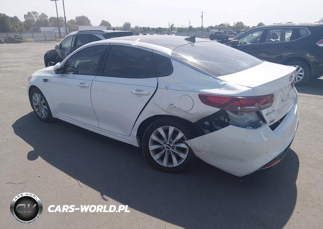 2018 Kia Optima S VIN:5XXGT4L37JG240696 - 3