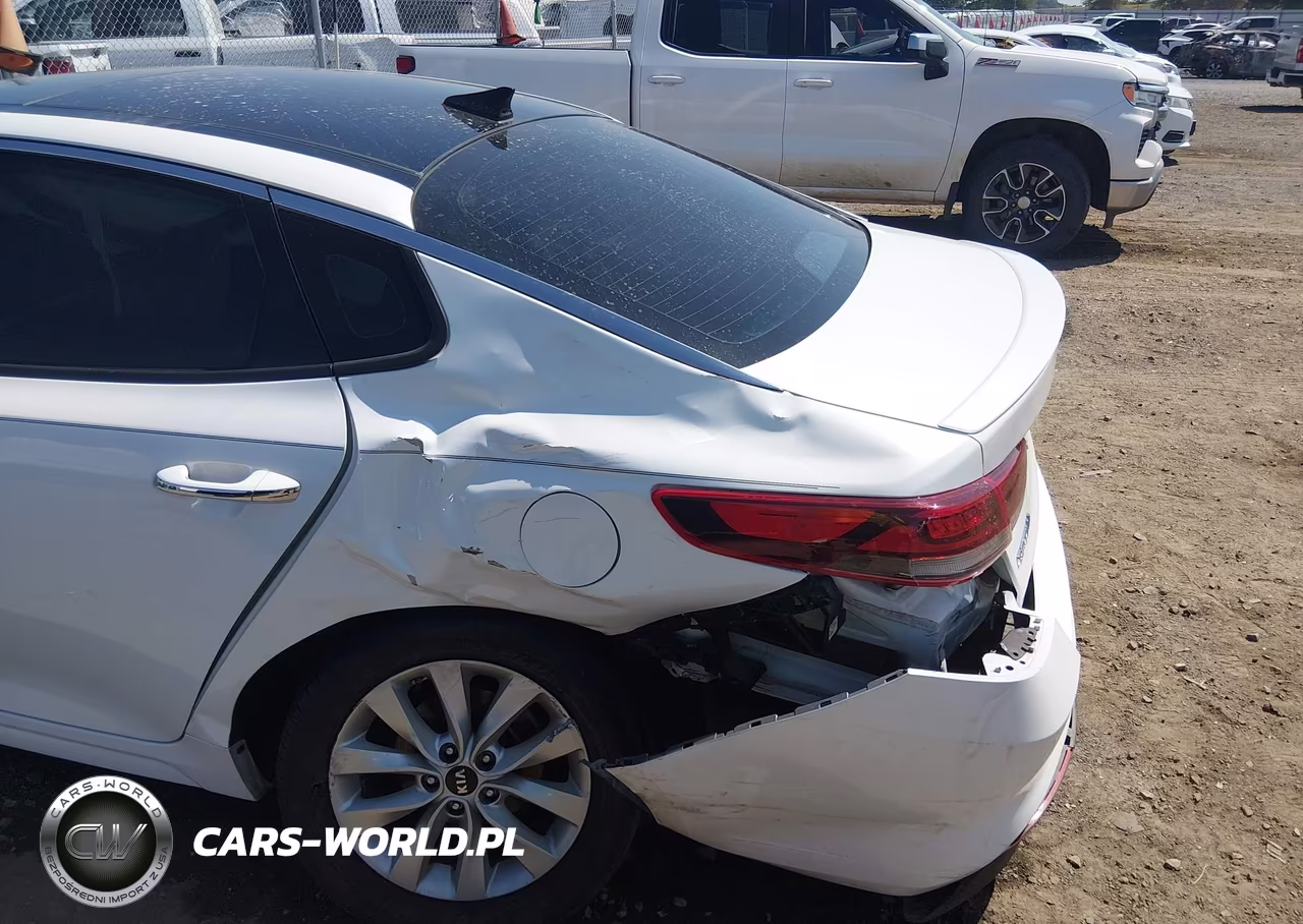 2018 Kia Optima S VIN:5XXGT4L37JG240696 - 6