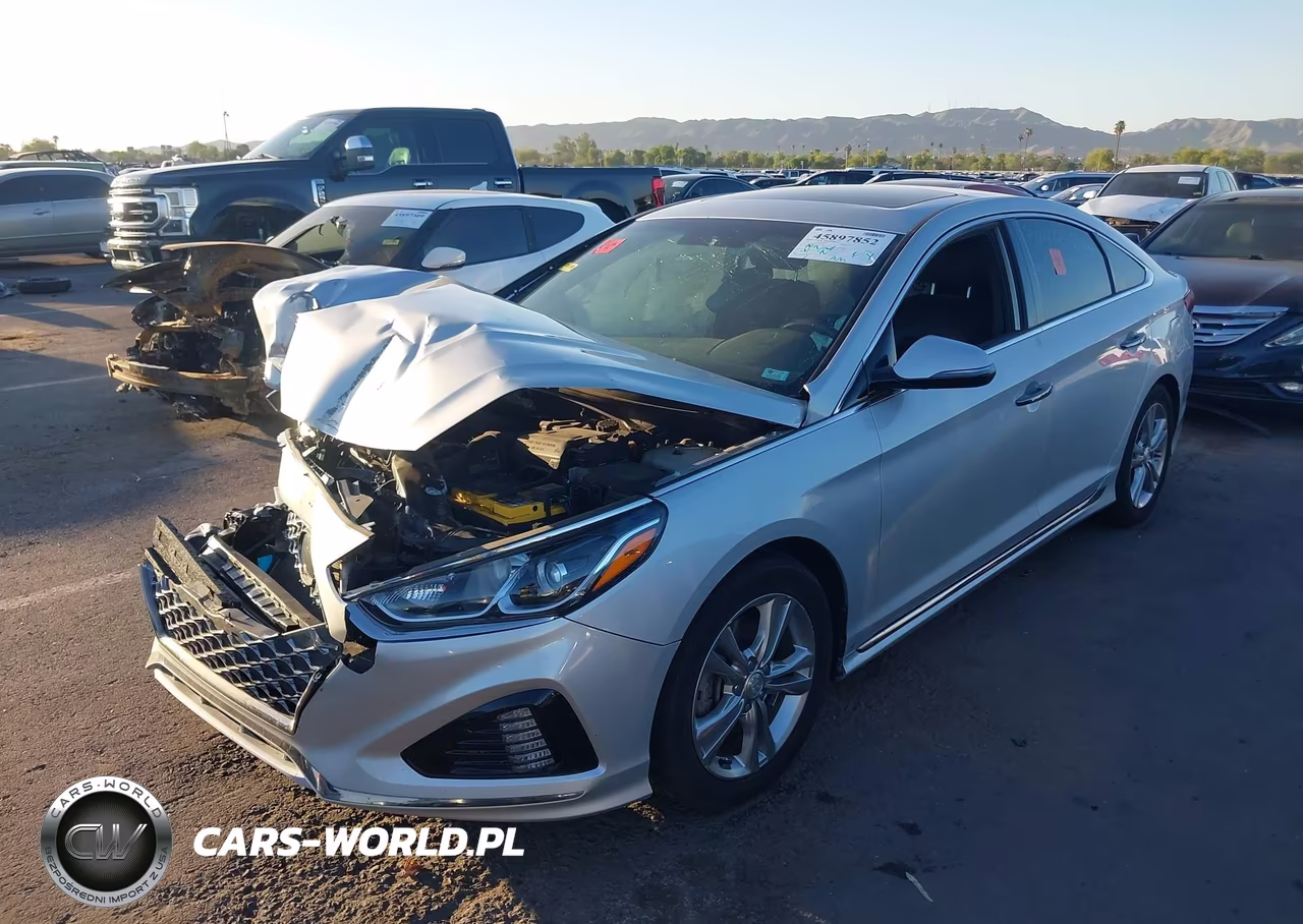 2018 Hyundai Sonata Sport VIN:5NPE34AF4JH639302 - 2
