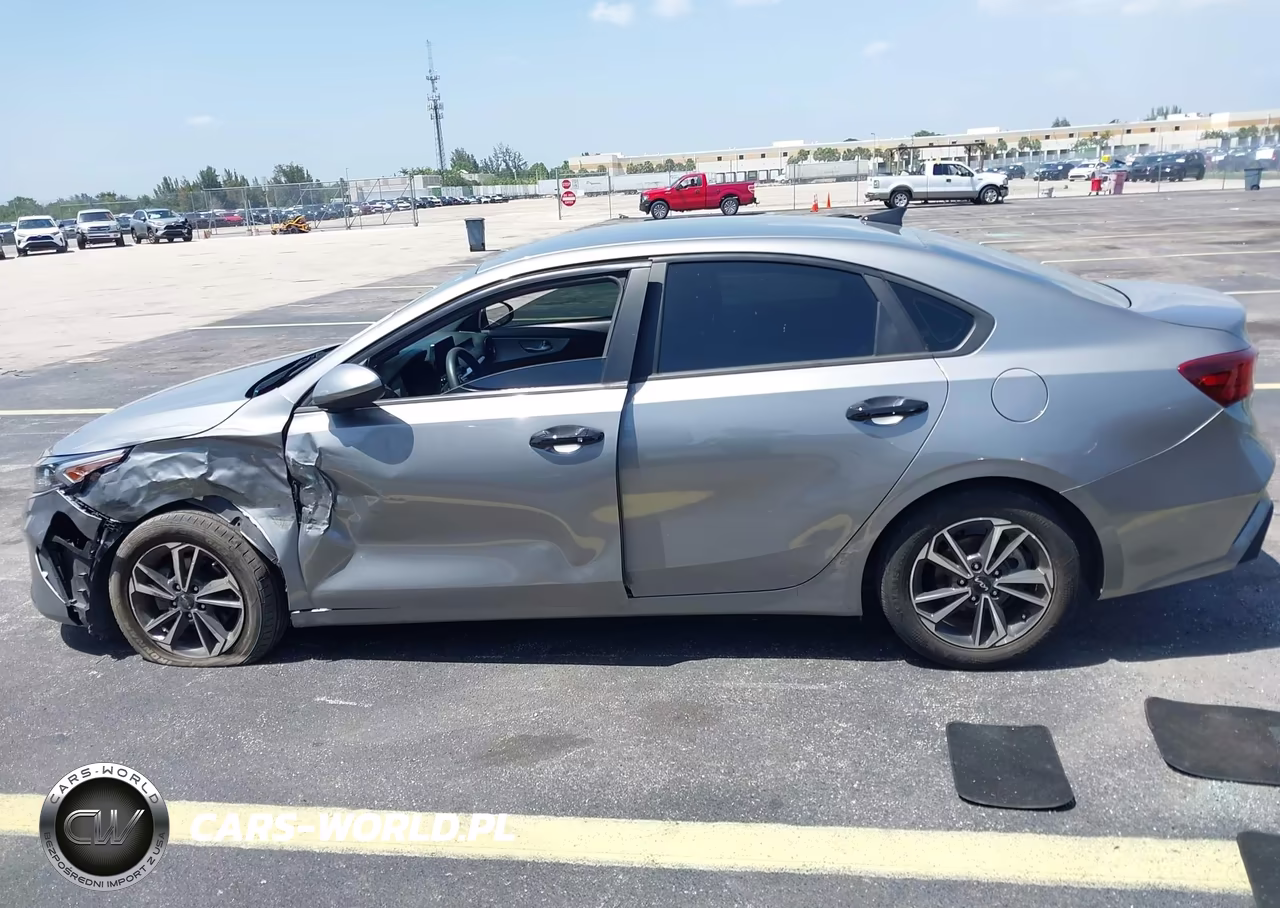 2024 Kia Forte Lxs VIN:3KPF24AD9RE720205 - 14