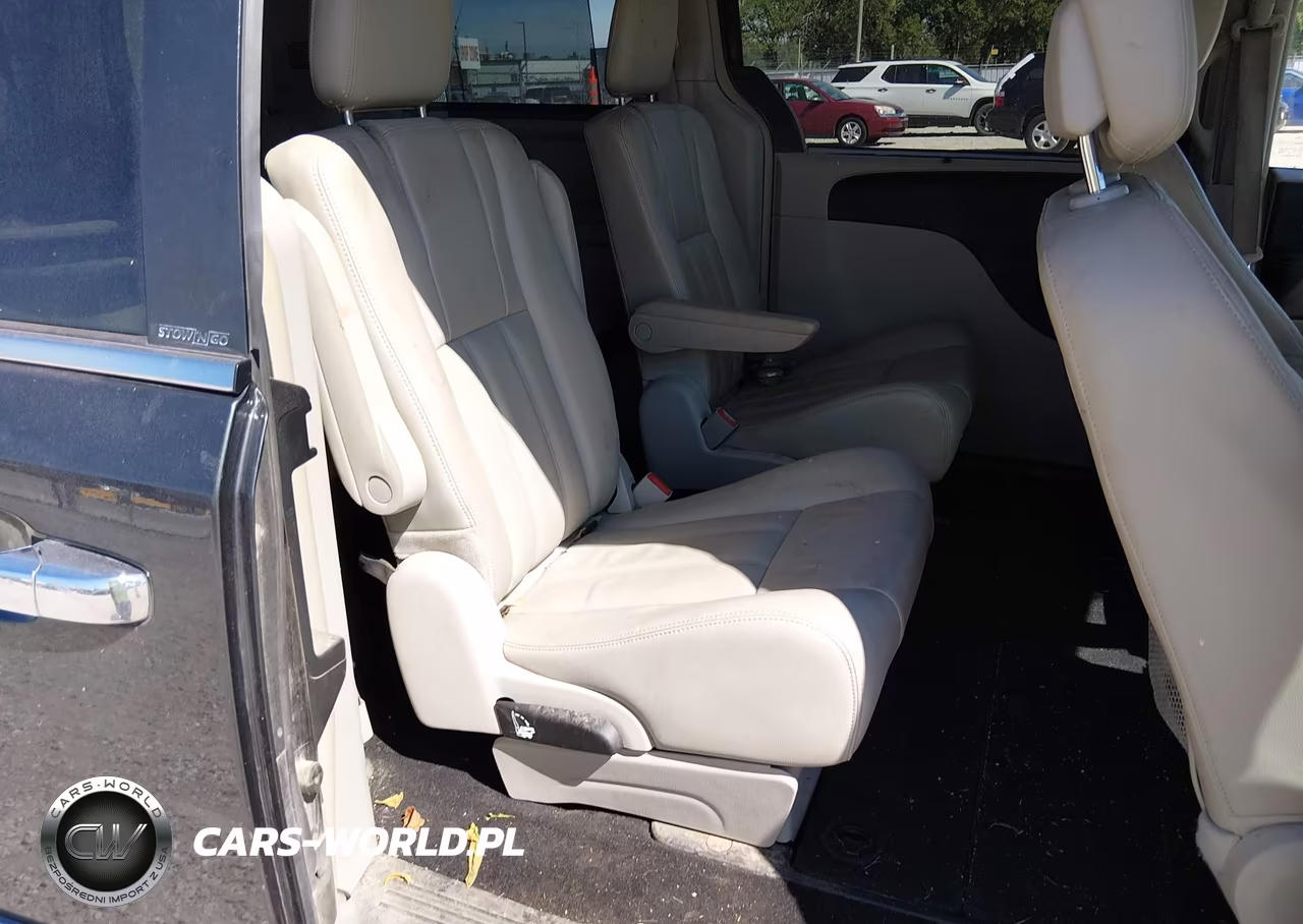 2012 Chrysler Town & Country Touring-L VIN:2C4RC1CG4CR327654 - 8