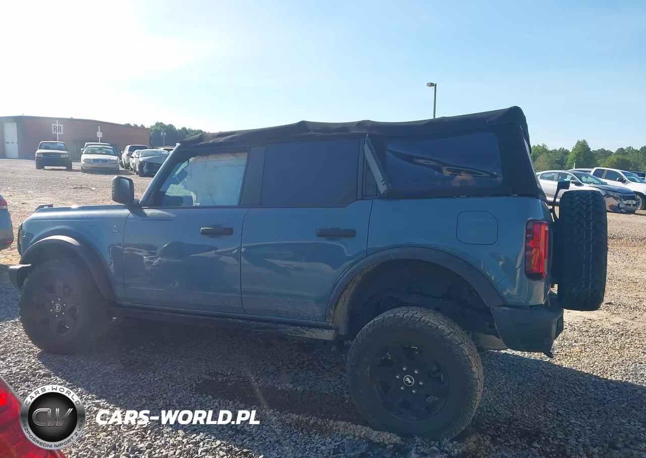 2022 Ford Bronco Black Diamond VIN:1FMDE5BH4NLB89448 - 14