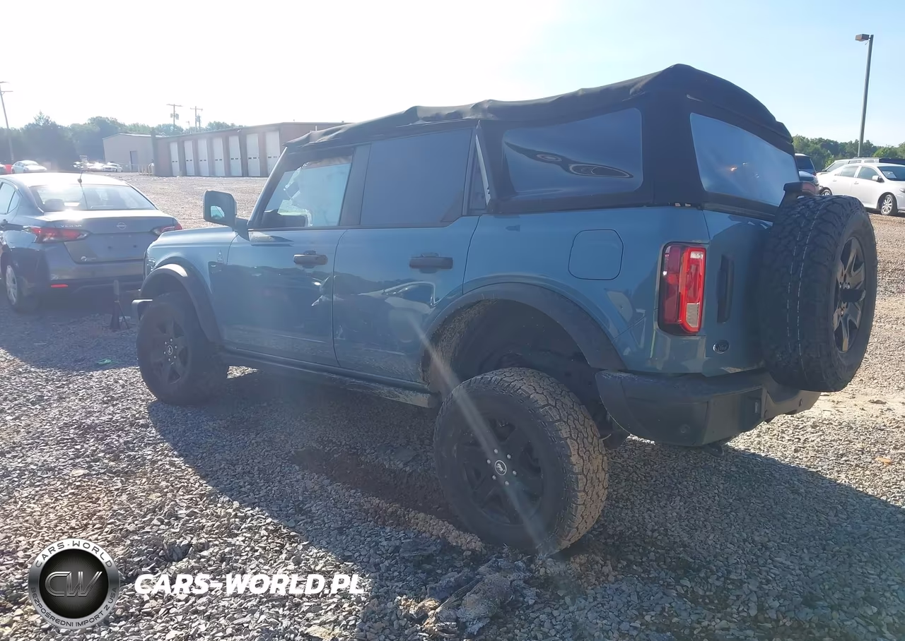 2022 Ford Bronco Black Diamond VIN:1FMDE5BH4NLB89448 - 3
