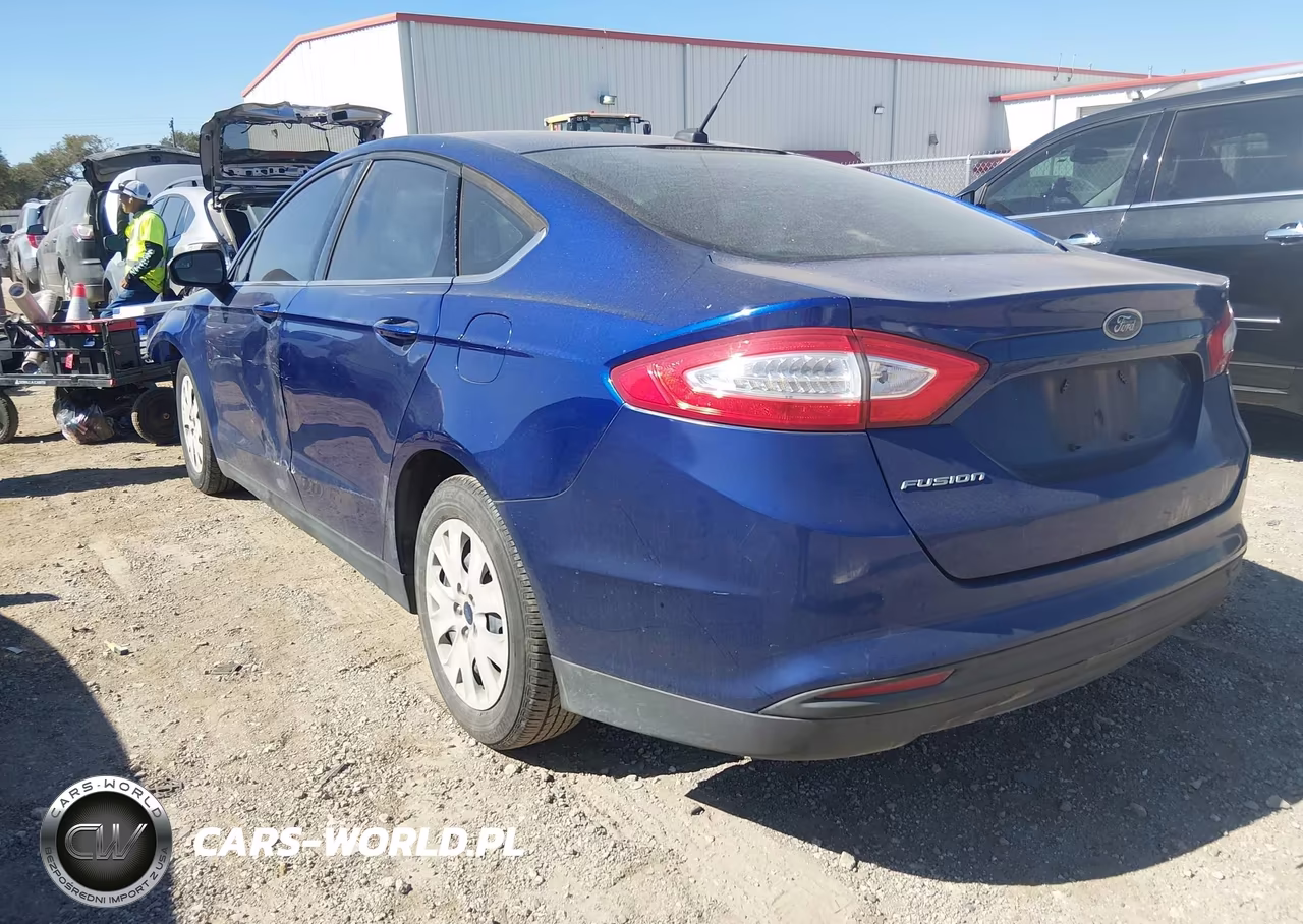 2014 Ford Fusion S VIN:3FA6P0G72ER328834 - 3