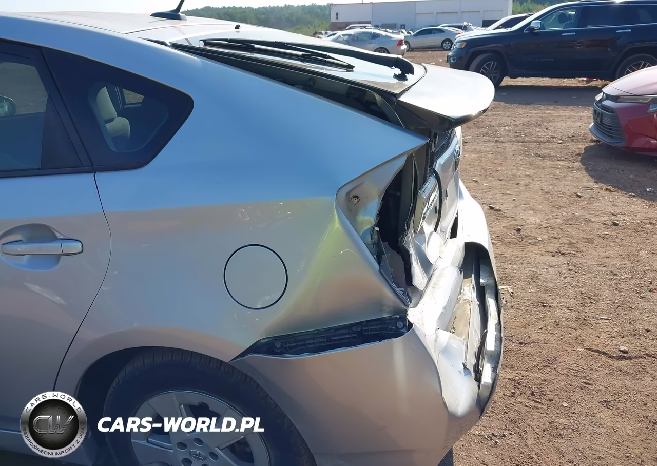 2011 Toyota Prius Three VIN:JTDKN3DU7B1450315 - 17
