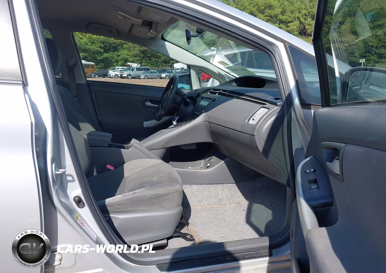 2011 Toyota Prius Three VIN:JTDKN3DU7B1450315 - 5