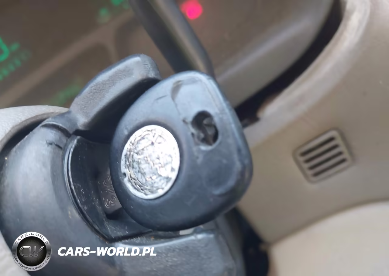 2002 Cadillac Deville VIN:1G6KD54Y82U219944 - 11